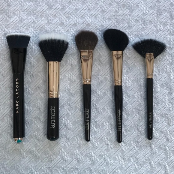 marc jacobs powder brush